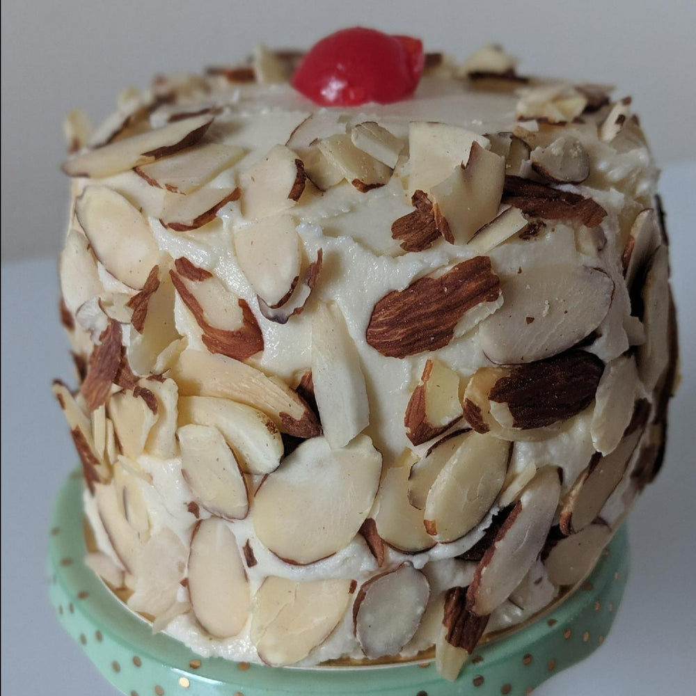 
            
                Load image into Gallery viewer, Almond Paradise - Specialty Cake
            
        